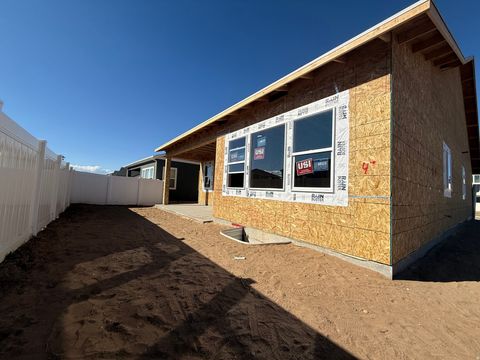 Tiny photo for 2227 W FORTUNE LN #448, Mapleton, UT 84664 (MLS # 2135685)