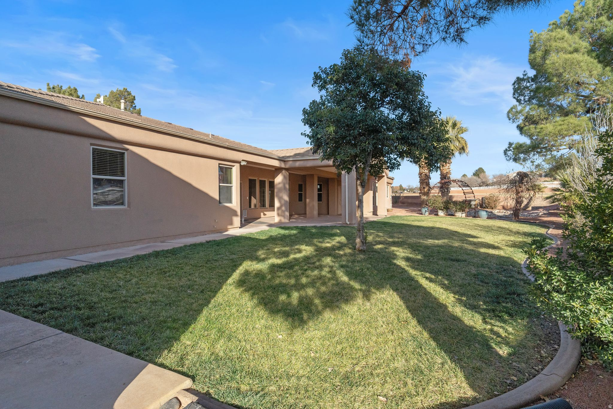 MEADOW LANE EST - Residential