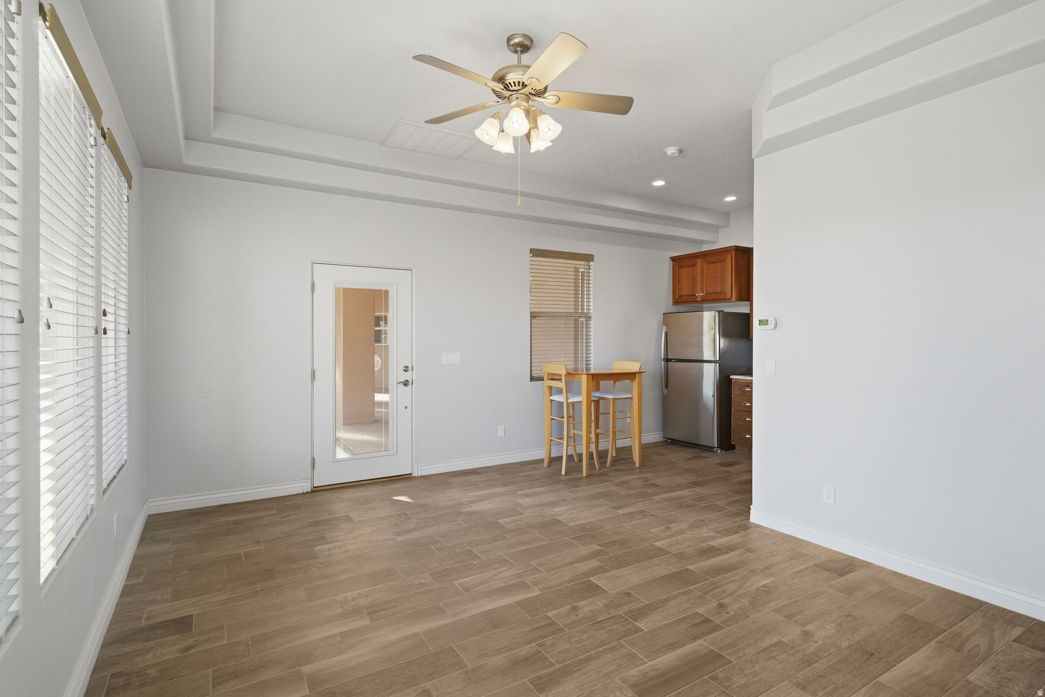 MEADOW LANE EST - Residential