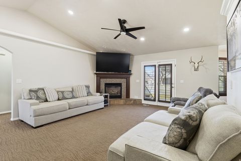 Tiny photo for 10071 S BINGHAM MINER CT, South Jordan, UT 84095 (MLS # 2135481)