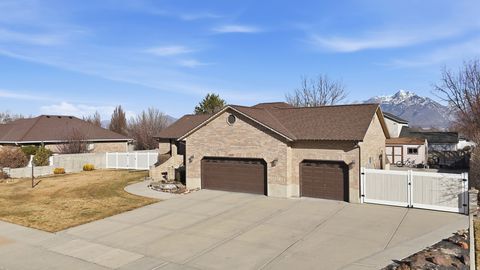 Tiny photo for 10071 S BINGHAM MINER CT, South Jordan, UT 84095 (MLS # 2135481)