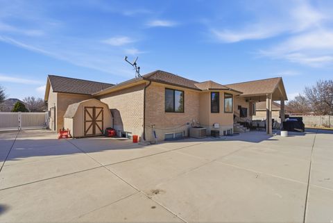 Tiny photo for 10071 S BINGHAM MINER CT, South Jordan, UT 84095 (MLS # 2135481)