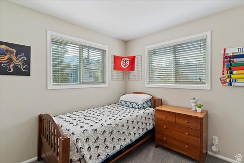 Tiny photo for 400 N 100 E, Kaysville, UT 84037 (MLS # 2109645)