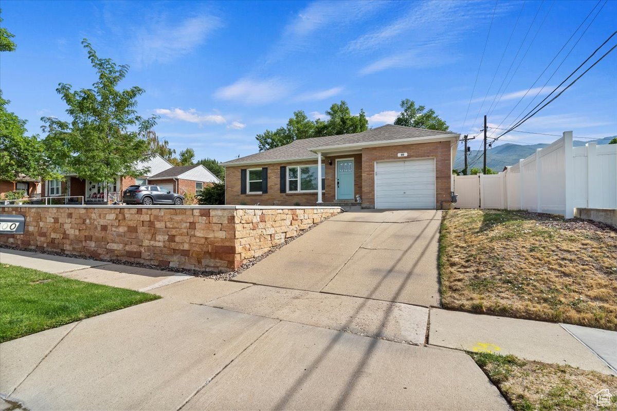 CRESTHOMES ADDITION - Residential