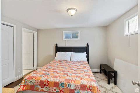 Tiny photo for 400 N 100 E, Kaysville, UT 84037 (MLS # 2109645)