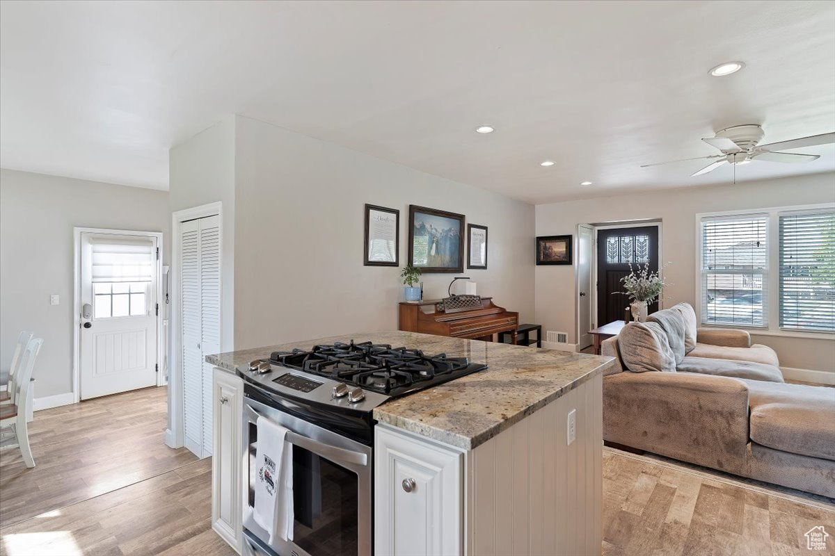 CRESTHOMES ADDITION - Residential