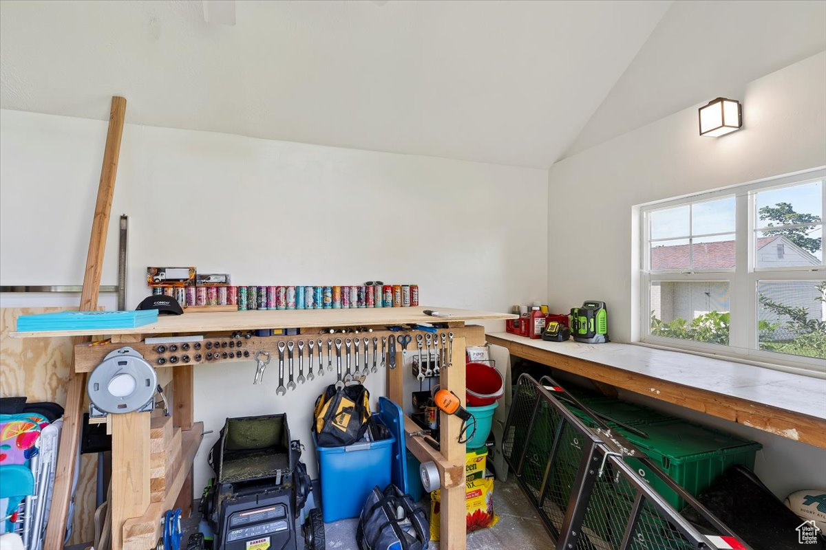 CRESTHOMES ADDITION - Residential