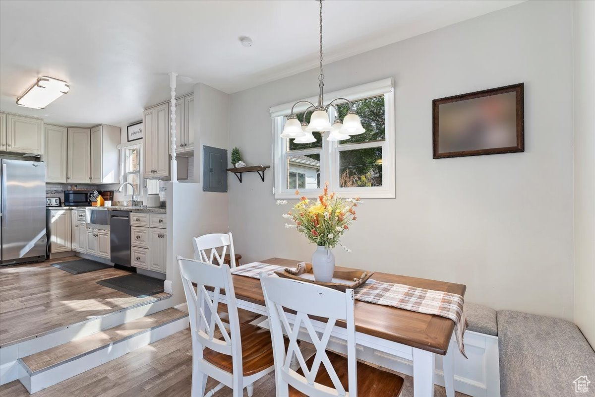 CRESTHOMES ADDITION - Residential