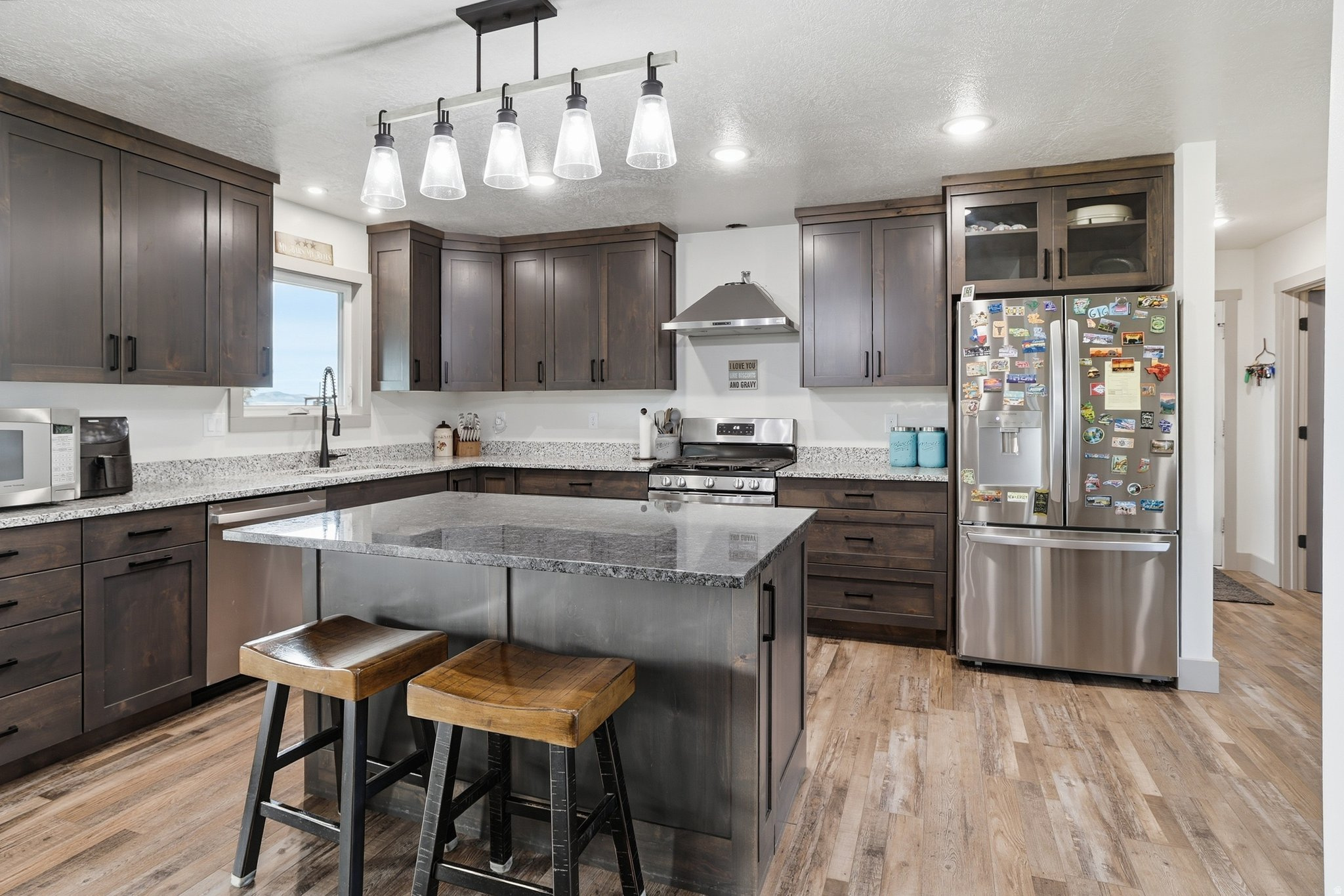 ECONTAINING 1.22 ACR - Residential