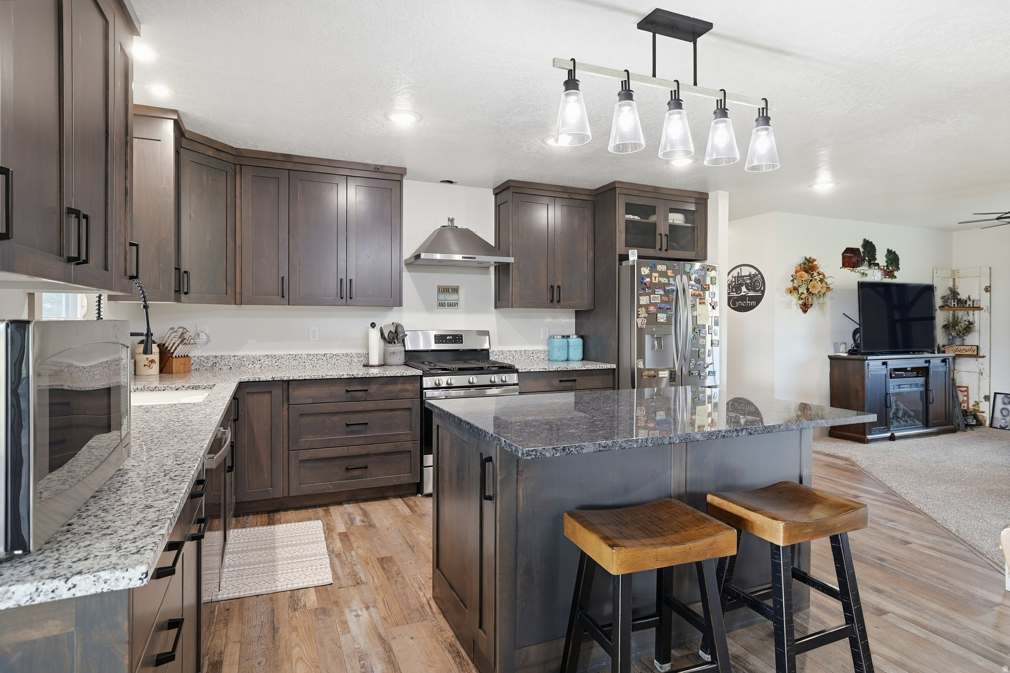 ECONTAINING 1.22 ACR - Residential