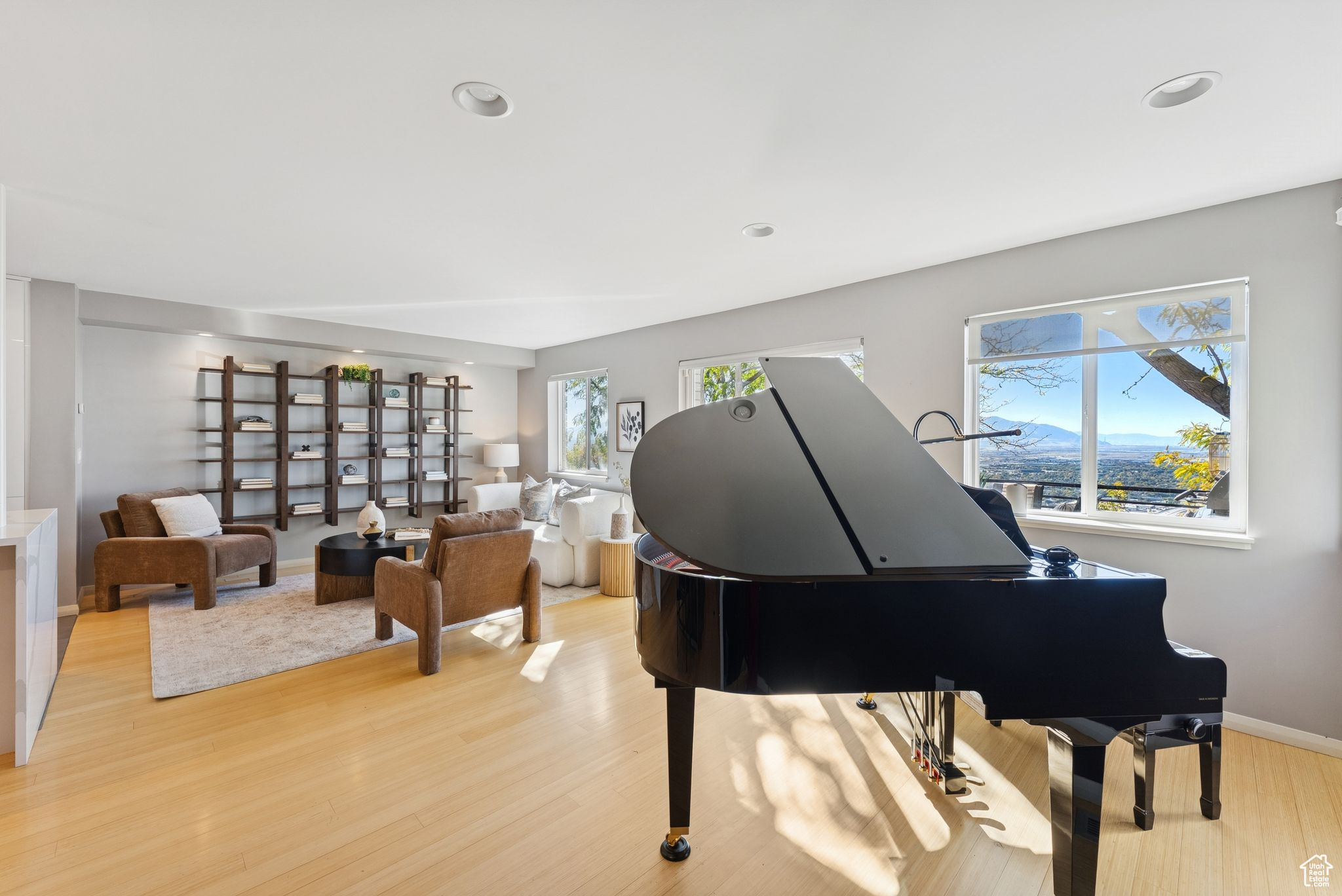 CAPITAL CREST CONDOMINIUMS - Residential