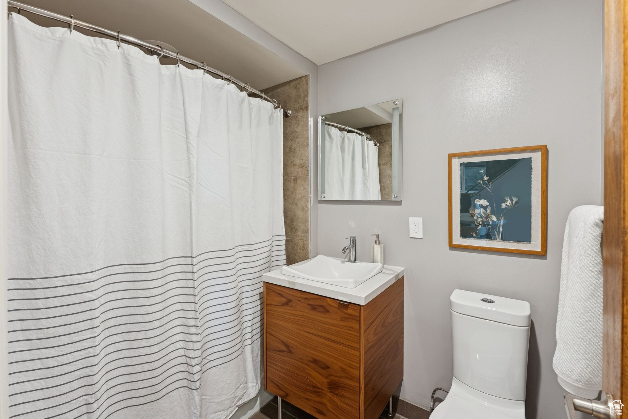 CAPITAL CREST CONDOMINIUMS - Residential