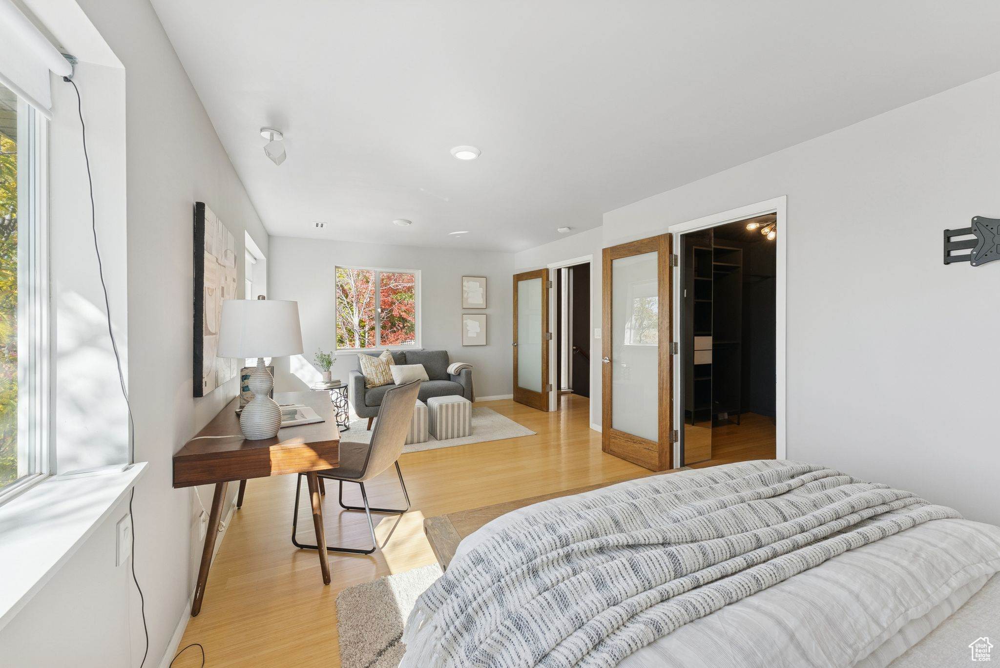 CAPITAL CREST CONDOMINIUMS - Residential