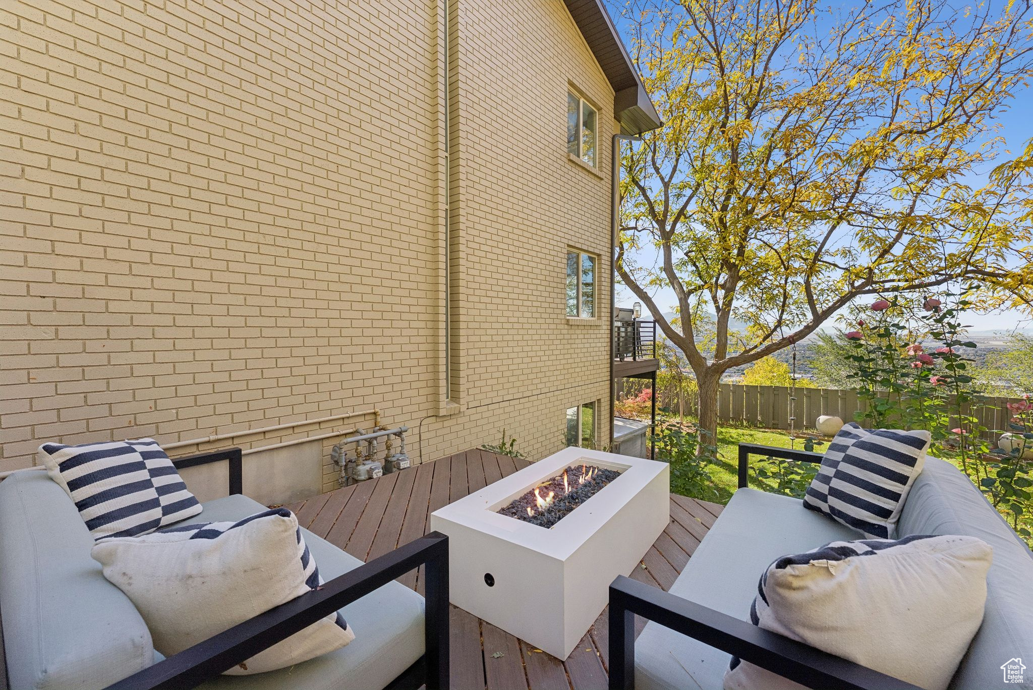 CAPITAL CREST CONDOMINIUMS - Residential