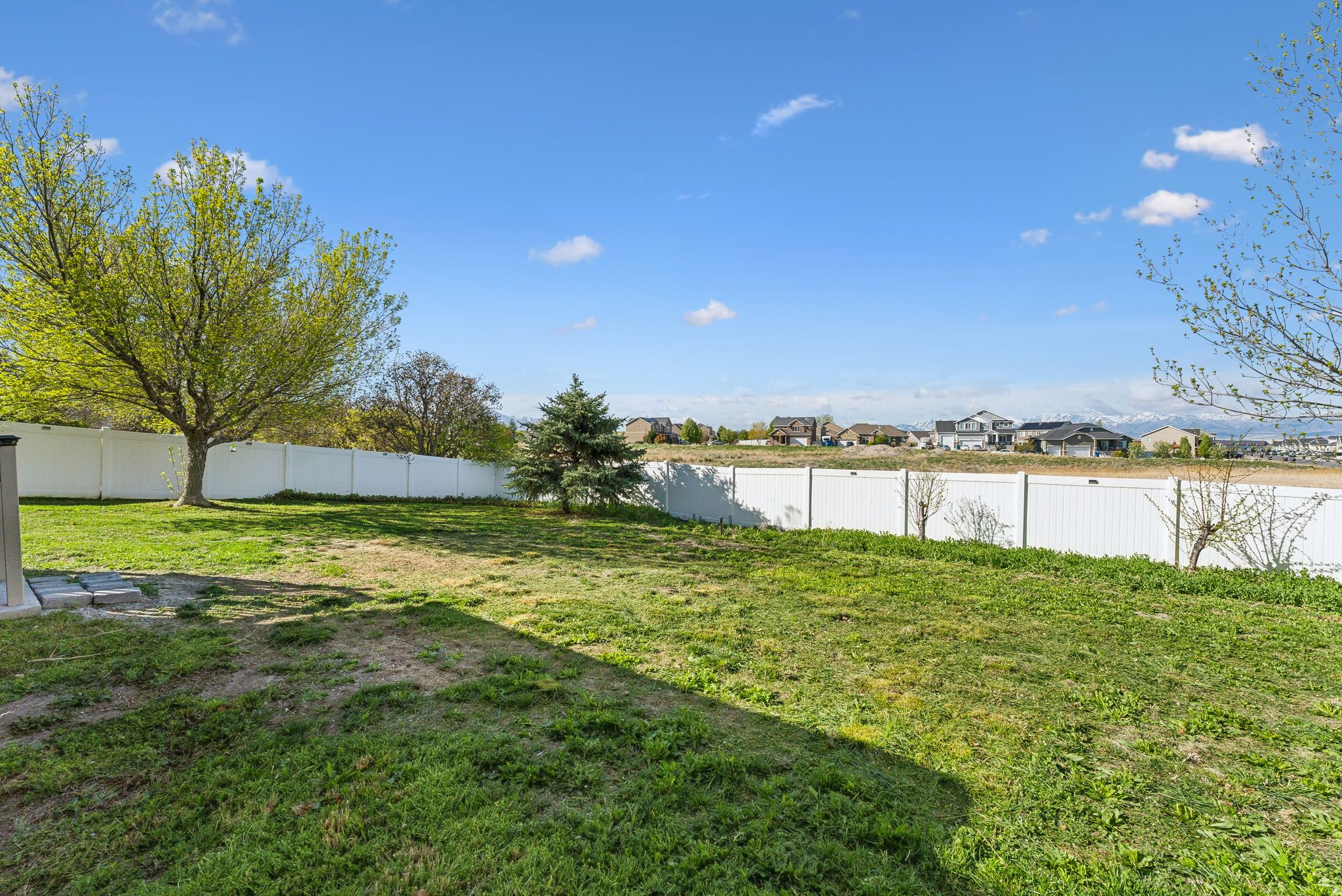 LAKESIDE - Residential