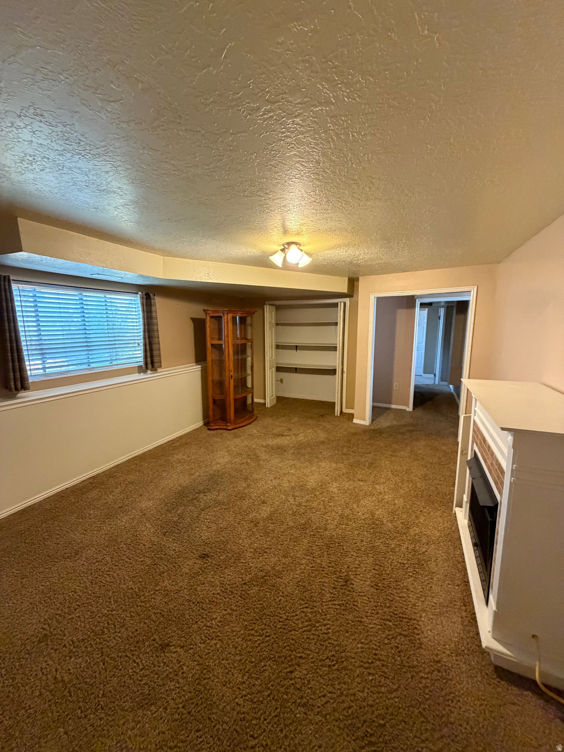 MOUNTAIN MEADOW - Residential