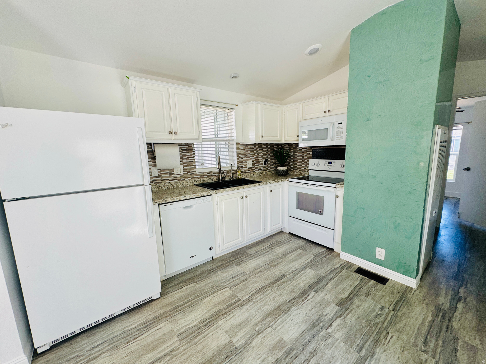 WORLDWIDE SUN RESORT - Residential