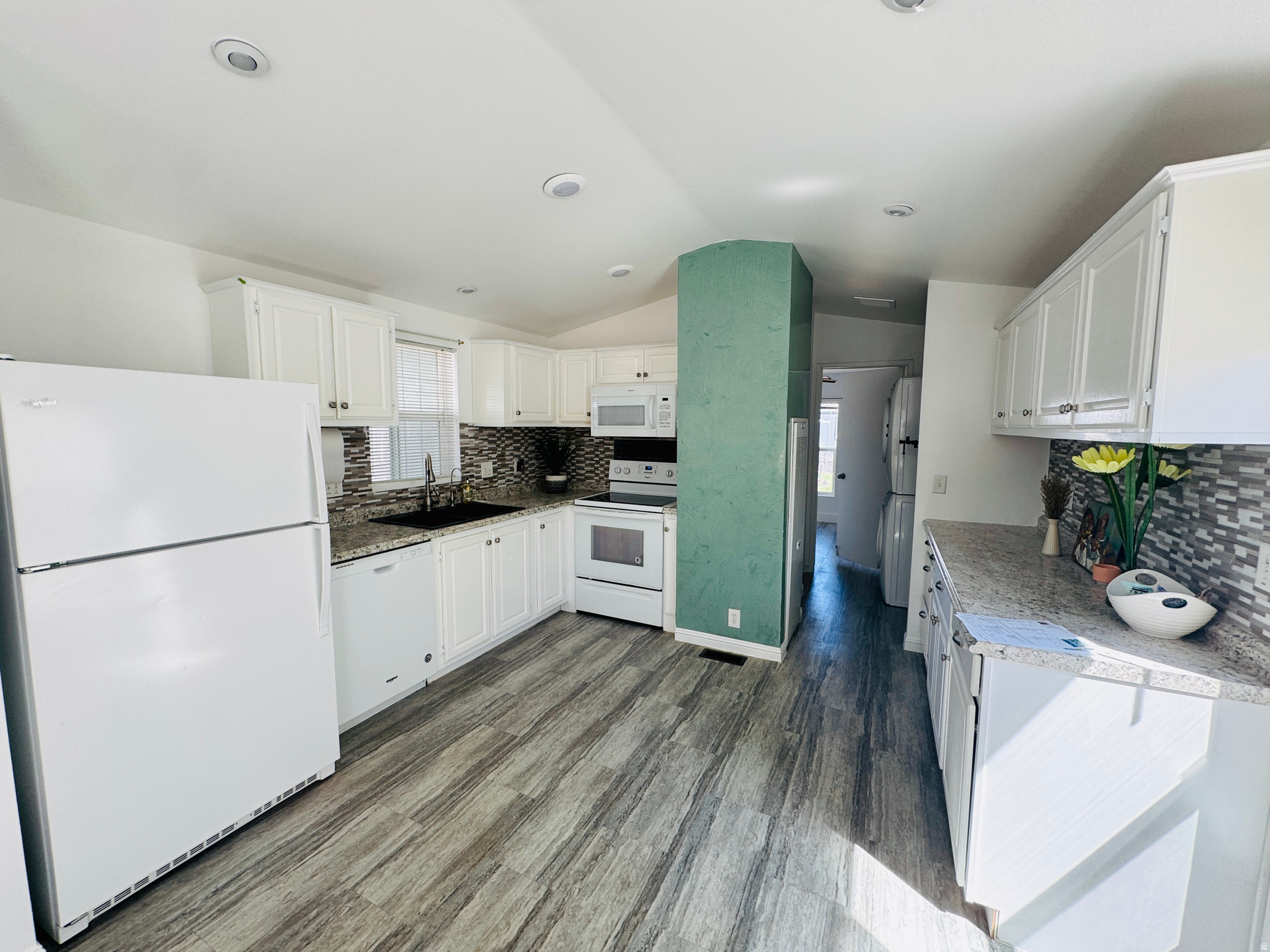 WORLDWIDE SUN RESORT - Residential