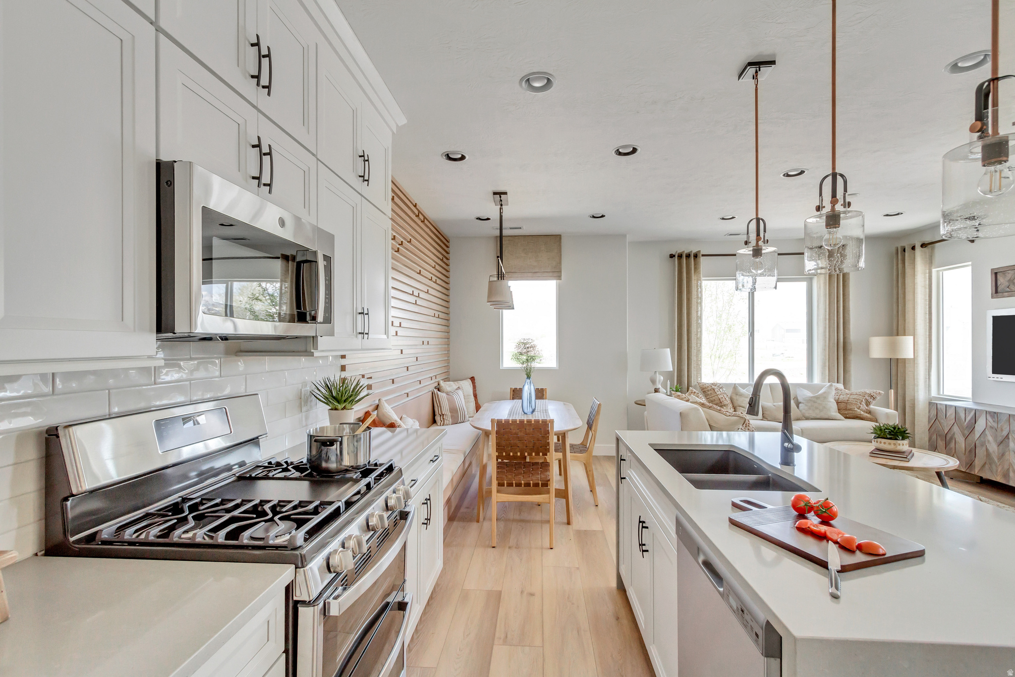 MEADOWBROOK - Residential