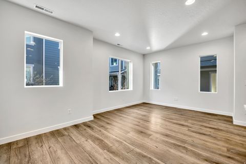 Tiny photo for 772 W 520 S #422, American Fork, UT 84003 (MLS # 2136129)