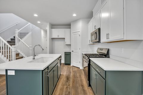 Tiny photo for 772 W 520 S #422, American Fork, UT 84003 (MLS # 2136129)