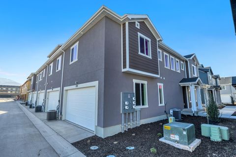 Tiny photo for 772 W 520 S #422, American Fork, UT 84003 (MLS # 2136129)