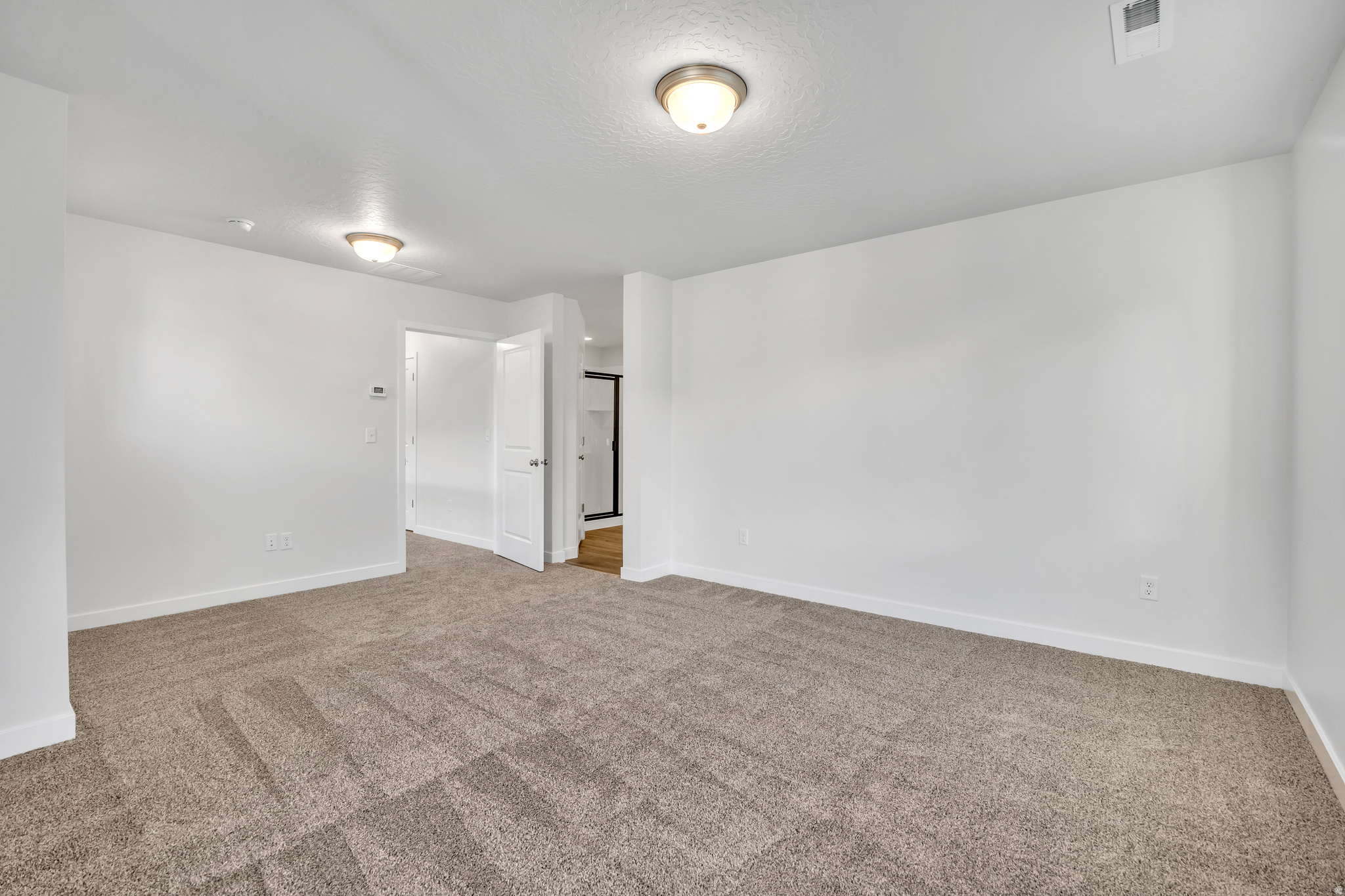 MEADOWBROOK - Residential