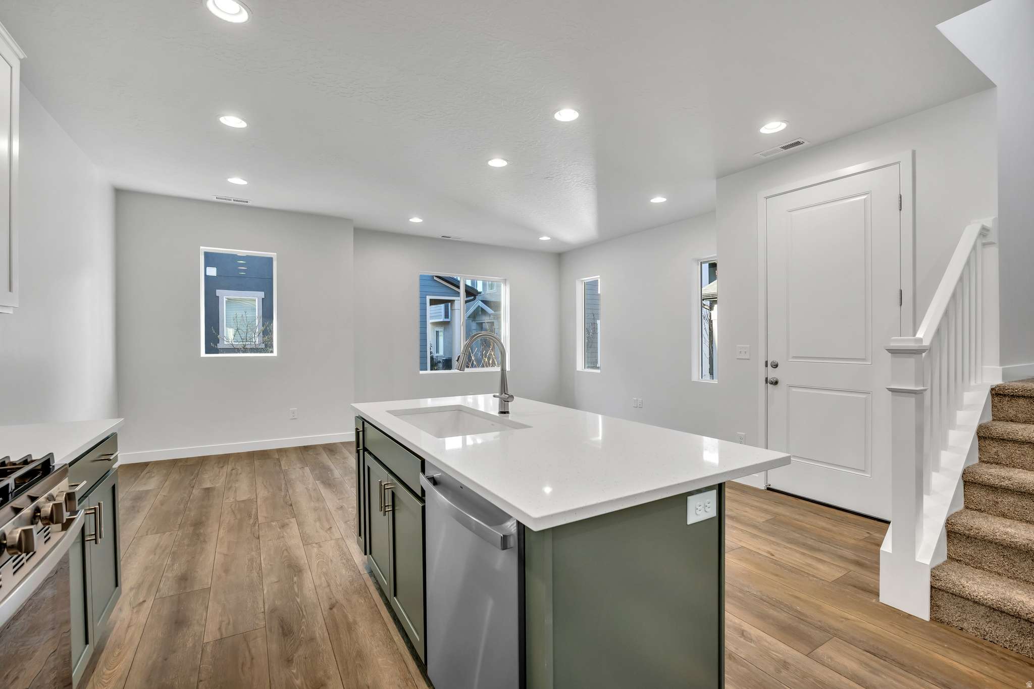 MEADOWBROOK - Residential