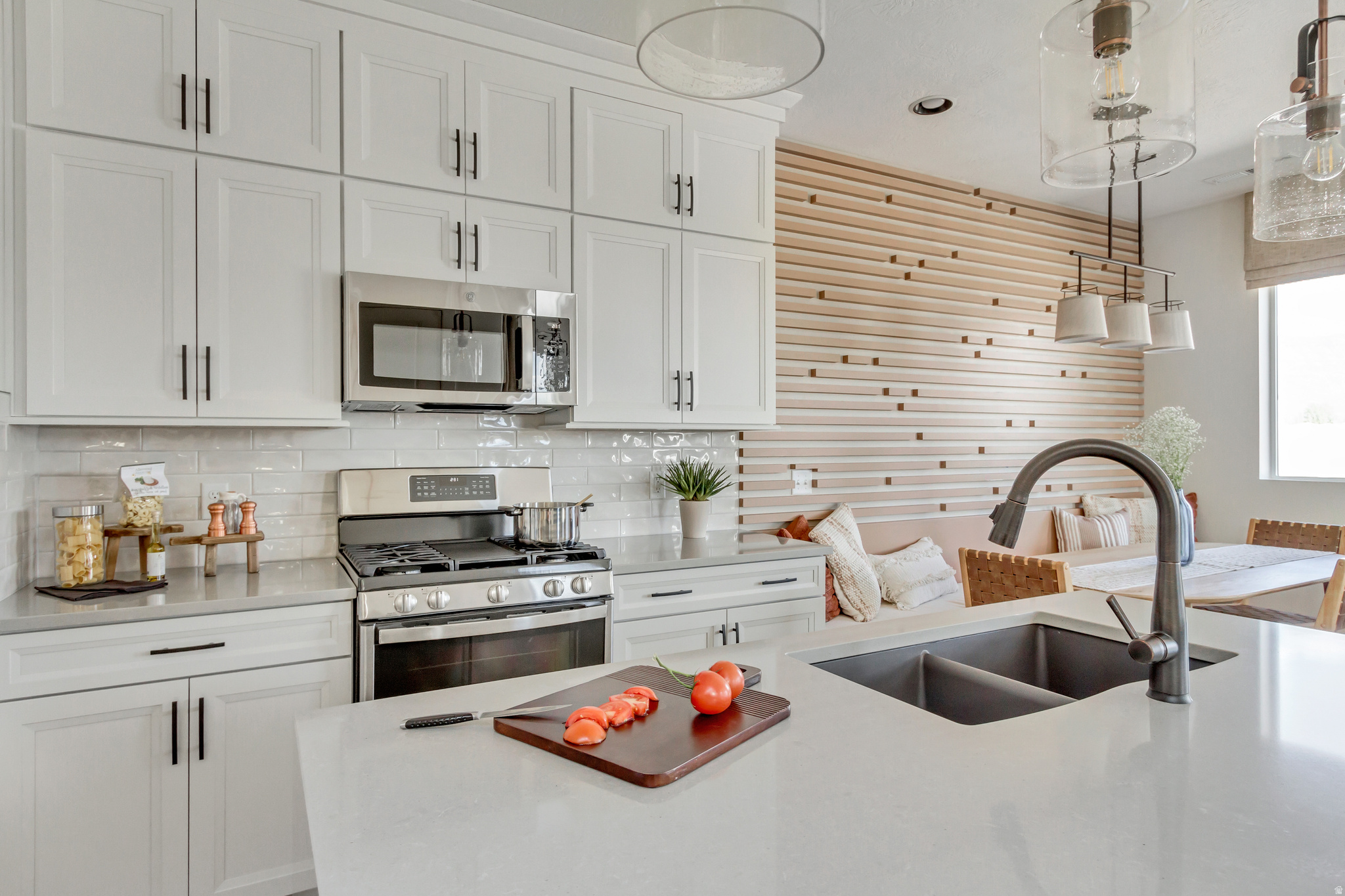 MEADOWBROOK - Residential