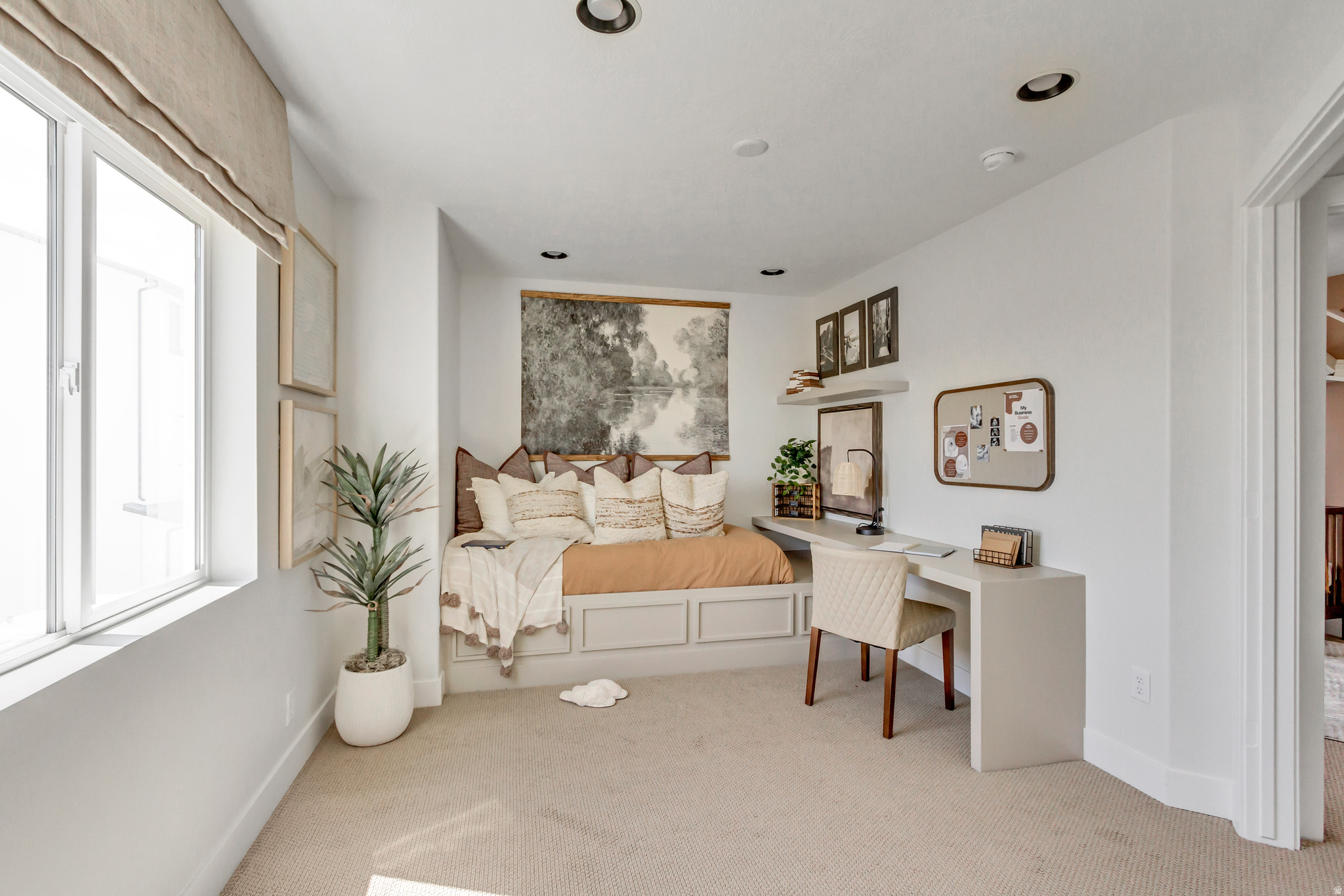 MEADOWBROOK - Residential