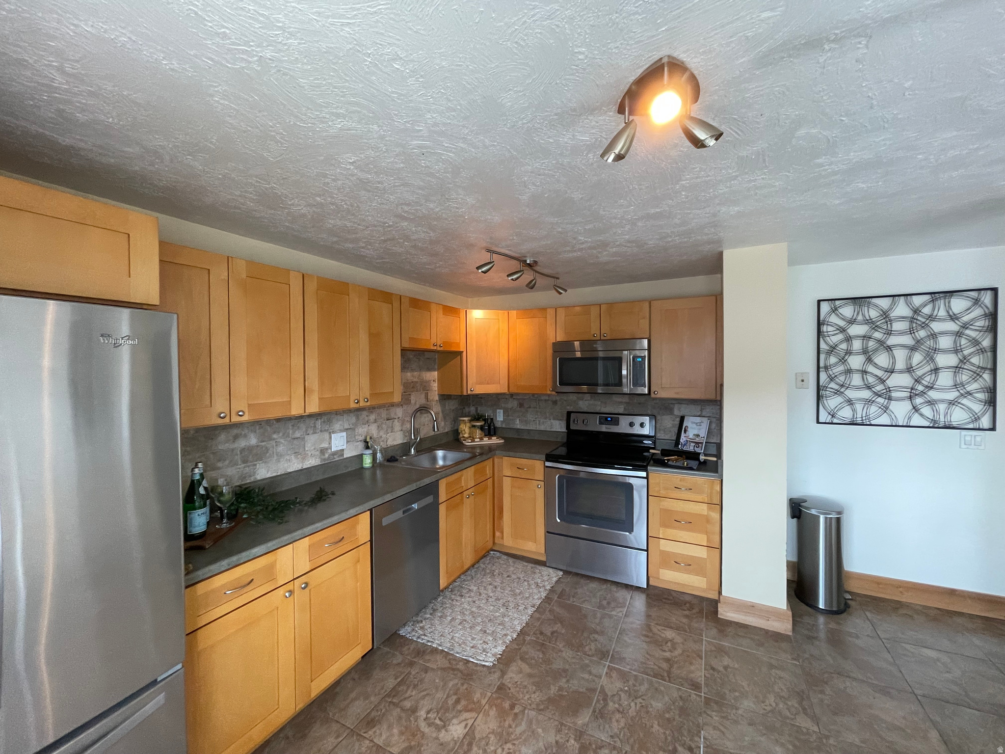 WHITE CITY - Residential