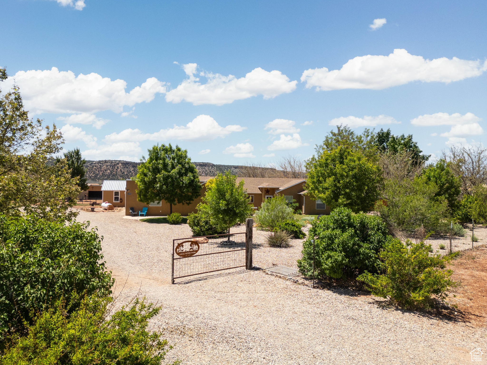 1453 N Rome Way, Apple Valley, Utah image 2
