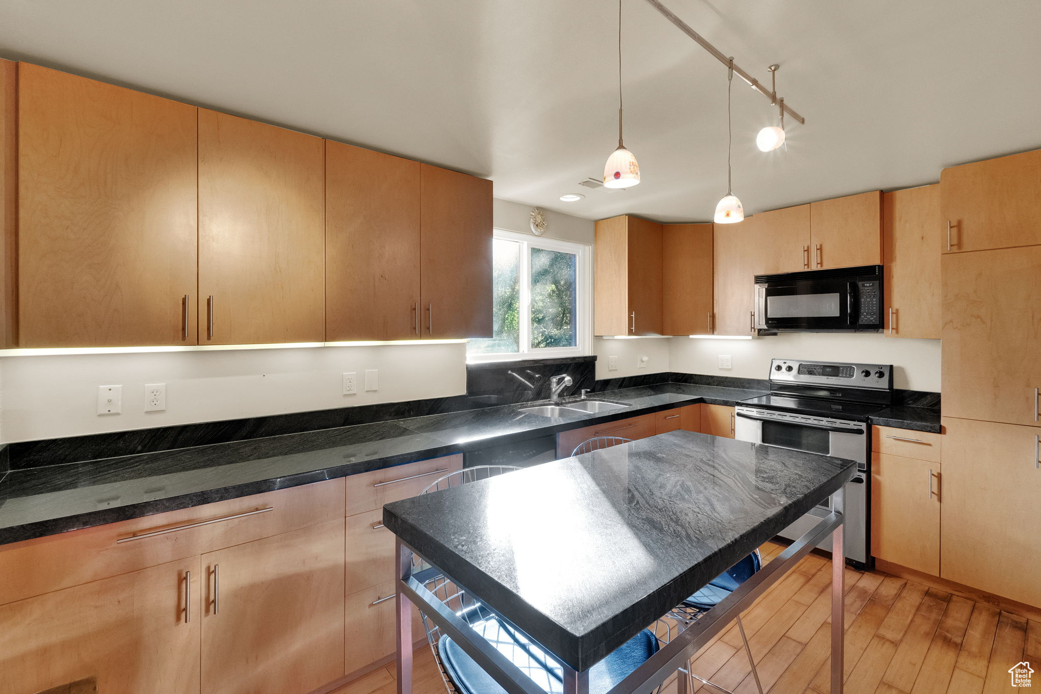 OAKWOOD GARDENS - Residential