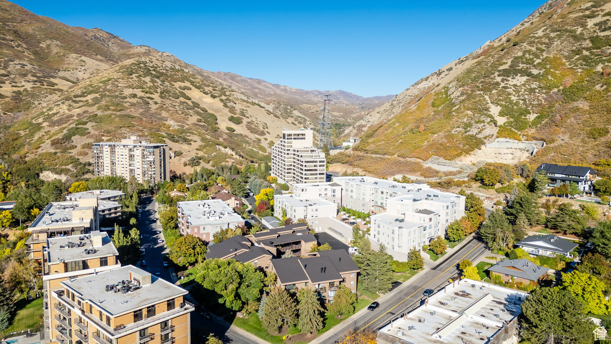 OAKWOOD GARDENS - Residential
