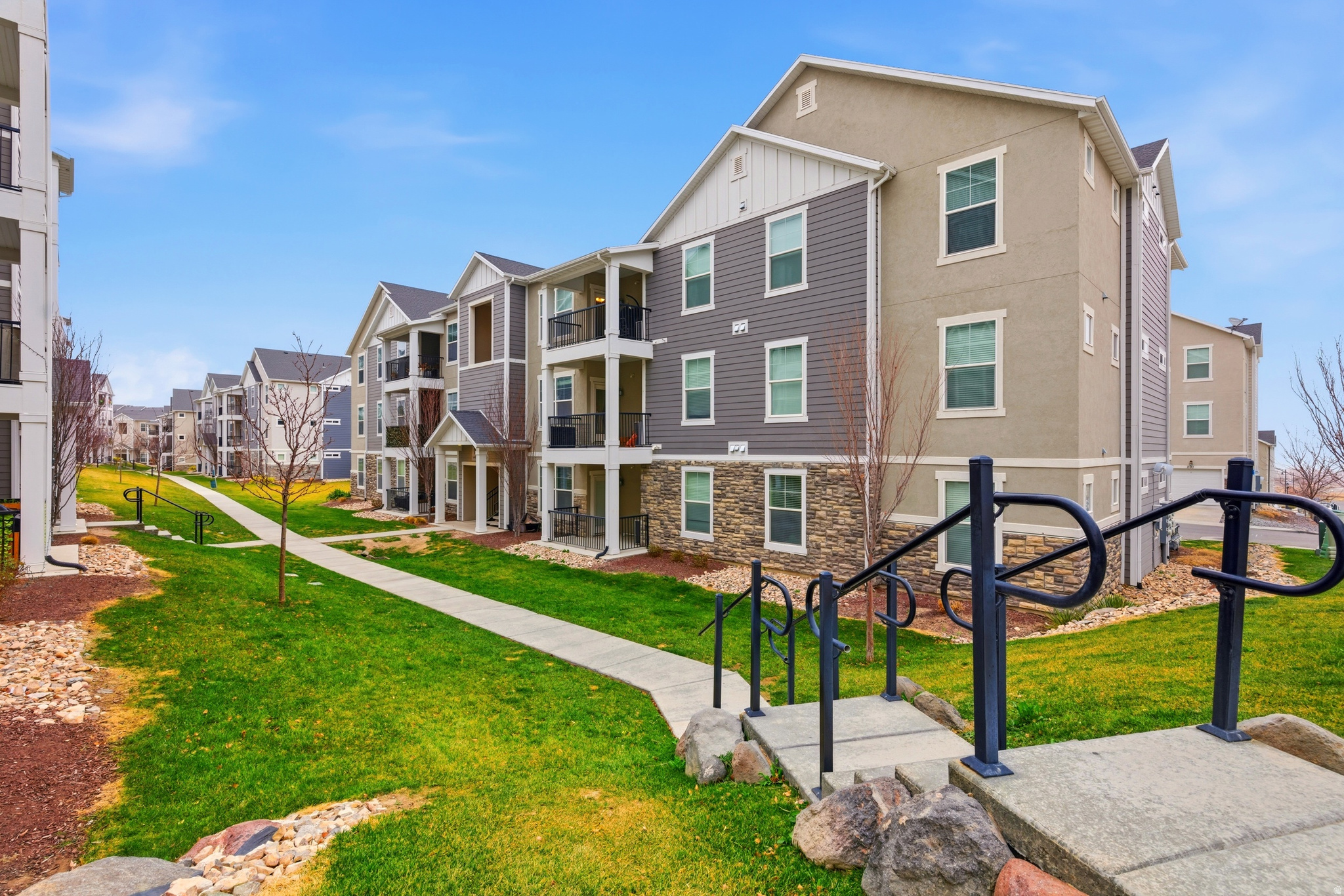 SADDLEBROOK - Residential