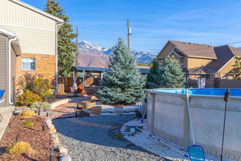 Tiny photo for 7462 S 2300 E, Cottonwood Heights, UT 84121 (MLS # 2133376)