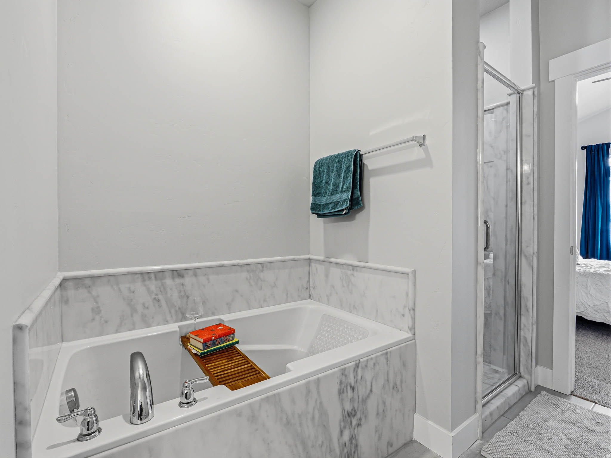 VILLAGE - Residential