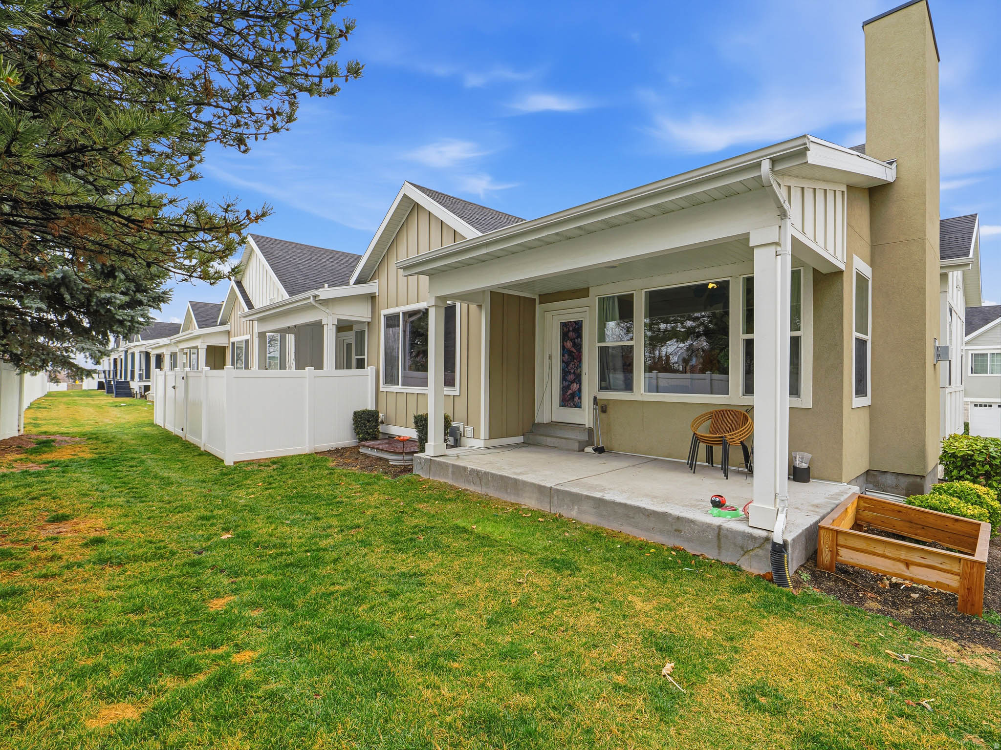 VILLAGE - Residential