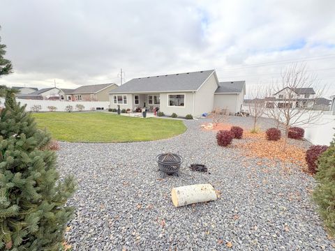 Tiny photo for 8626 N LAKESHORE DR, Lake Point, UT 84074 (MLS # 2125905)