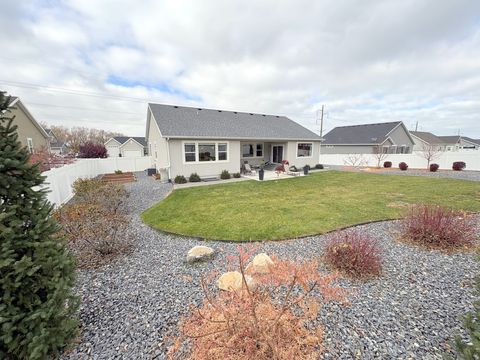 Tiny photo for 8626 N LAKESHORE DR, Lake Point, UT 84074 (MLS # 2125905)