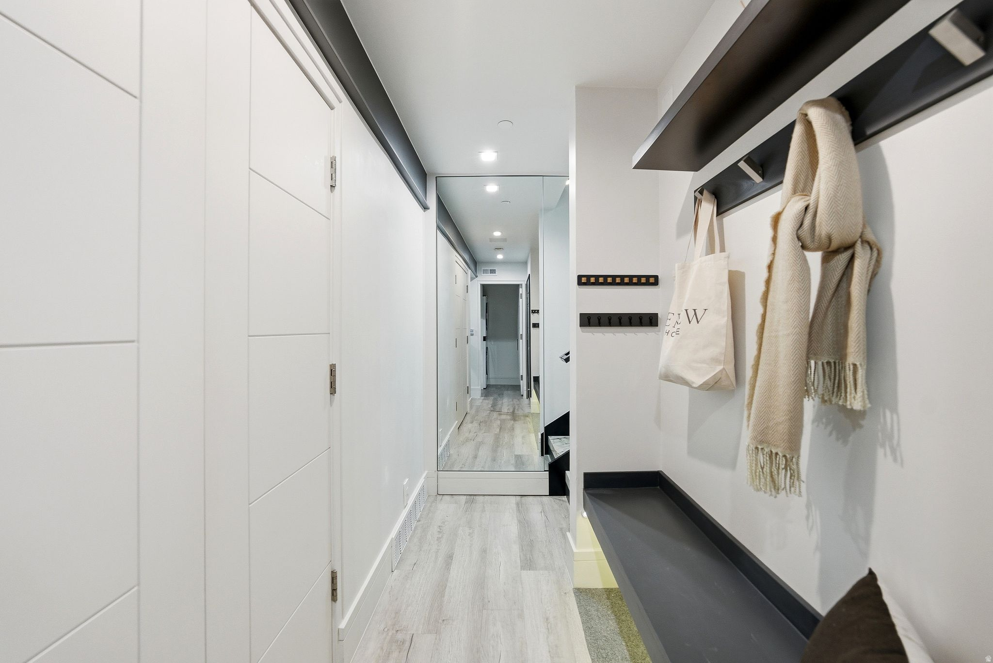 LAKESIDE AT DEER VALLEY - Residential