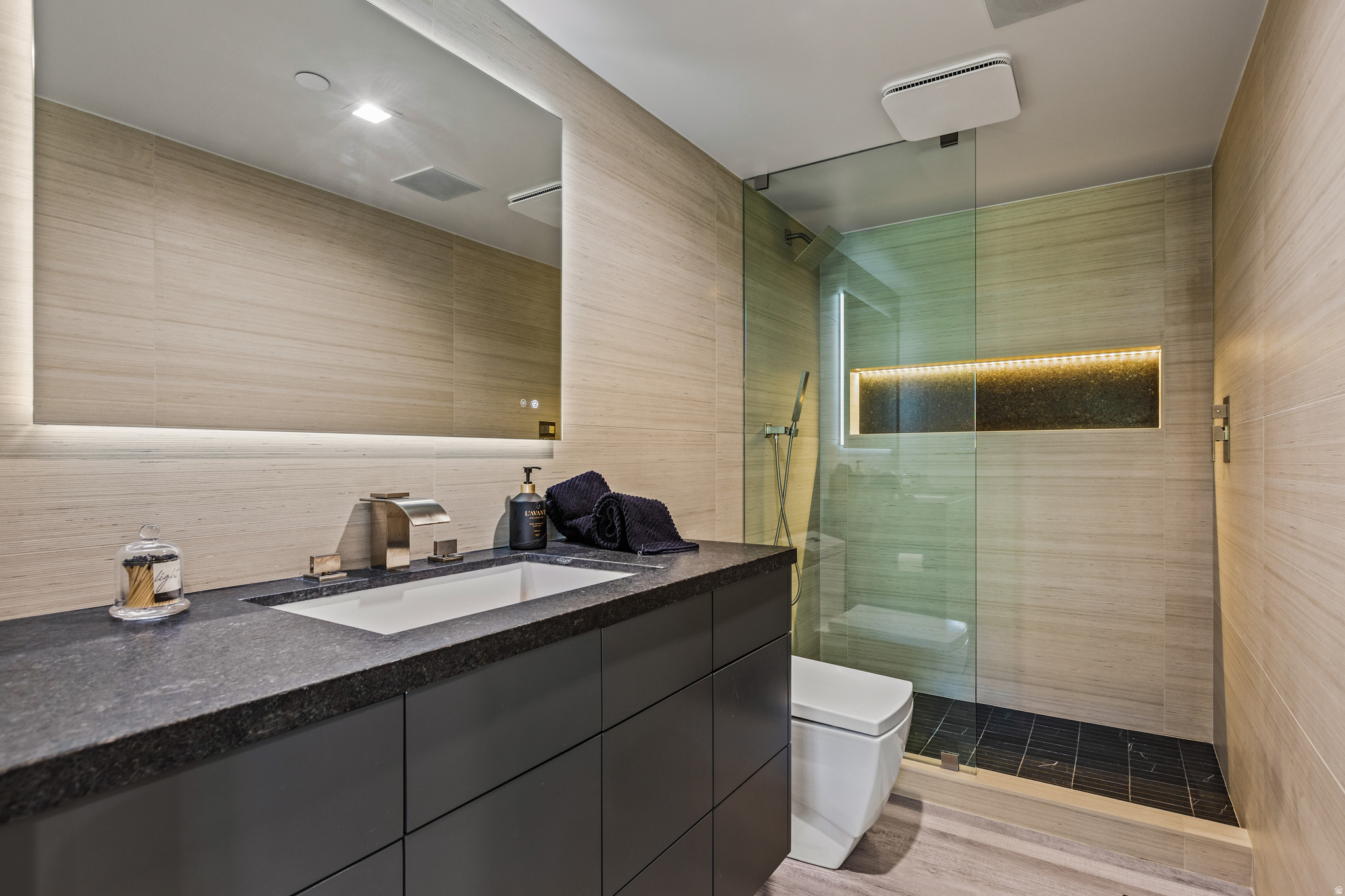 LAKESIDE AT DEER VALLEY - Residential