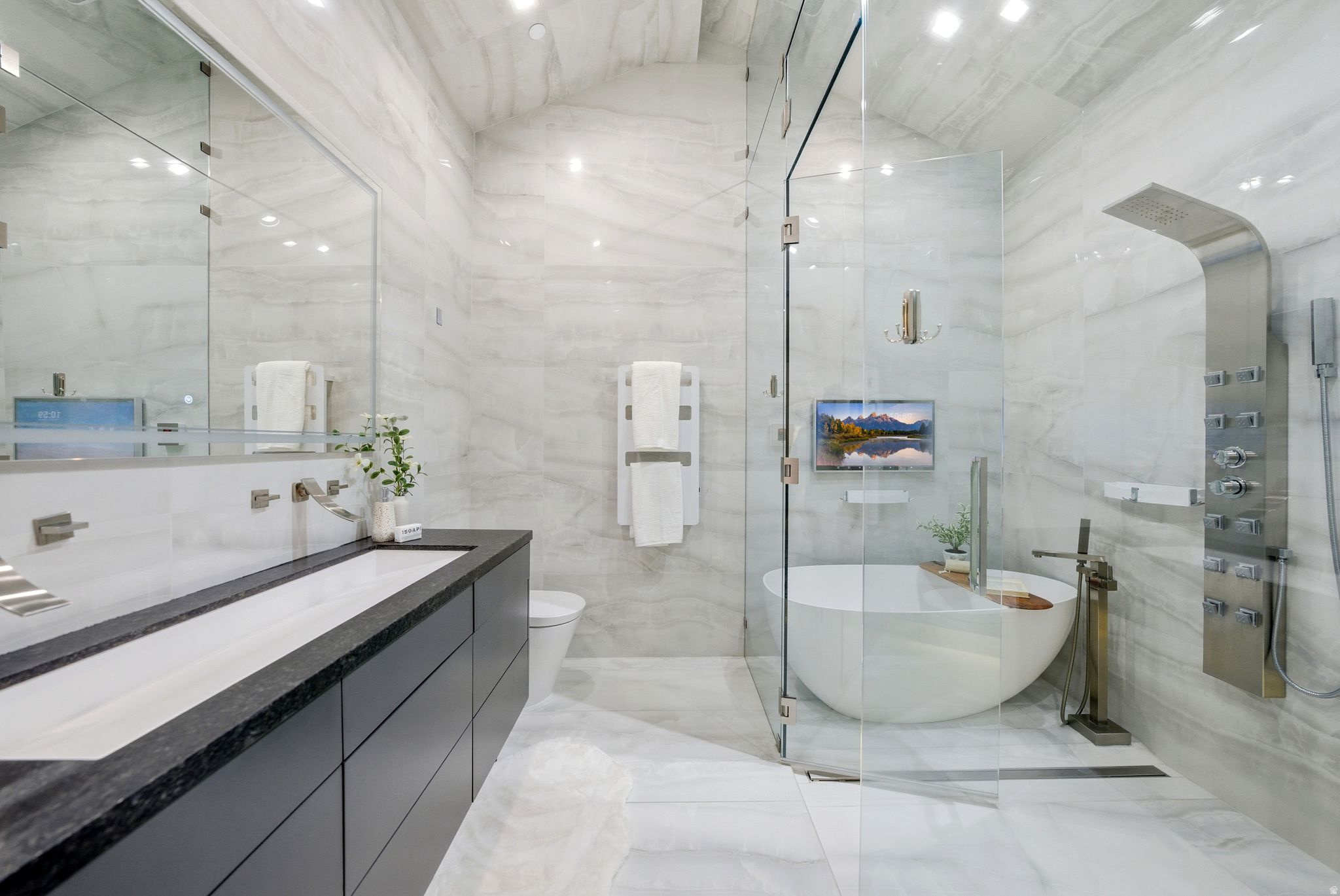 LAKESIDE AT DEER VALLEY - Residential