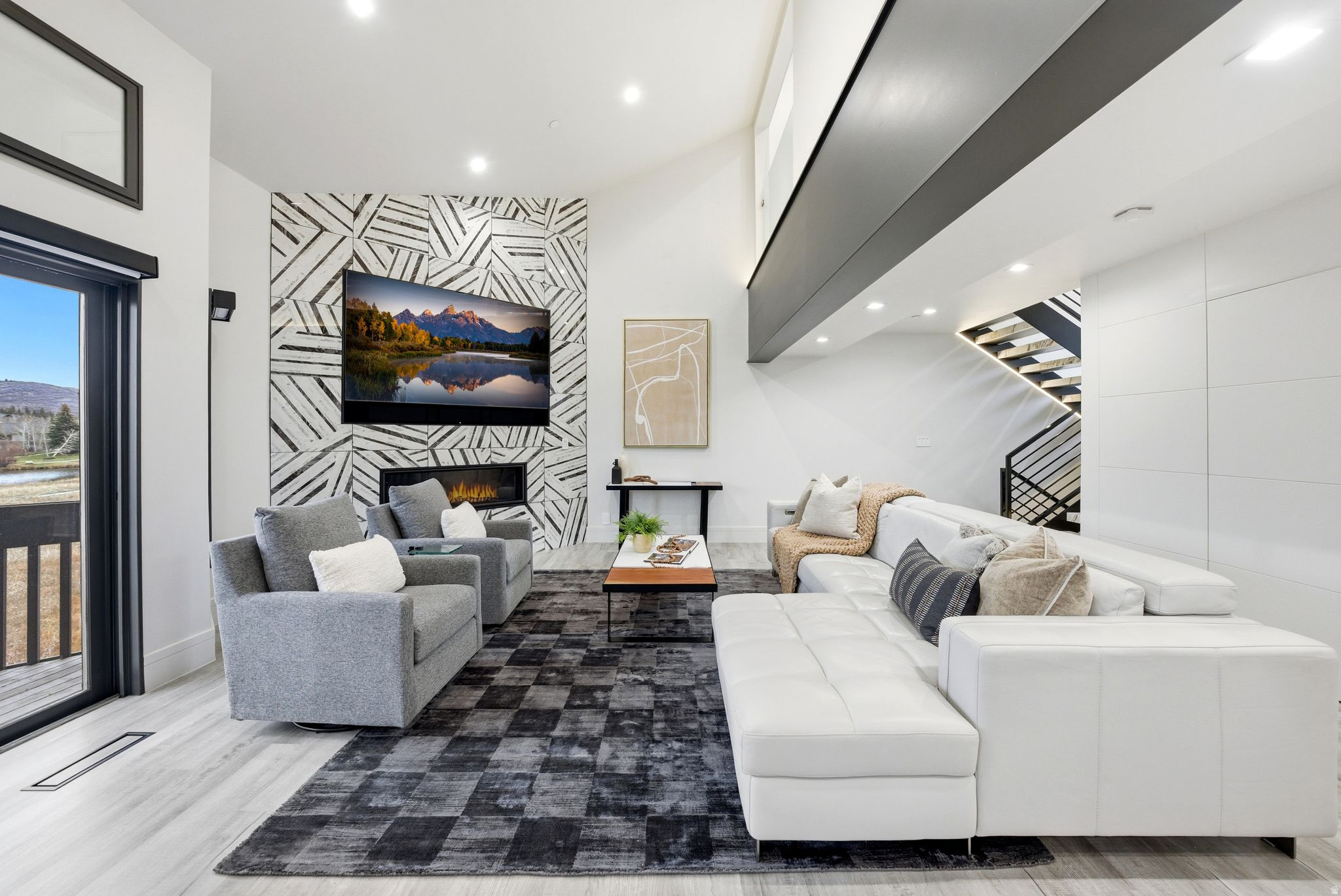 LAKESIDE AT DEER VALLEY - Residential