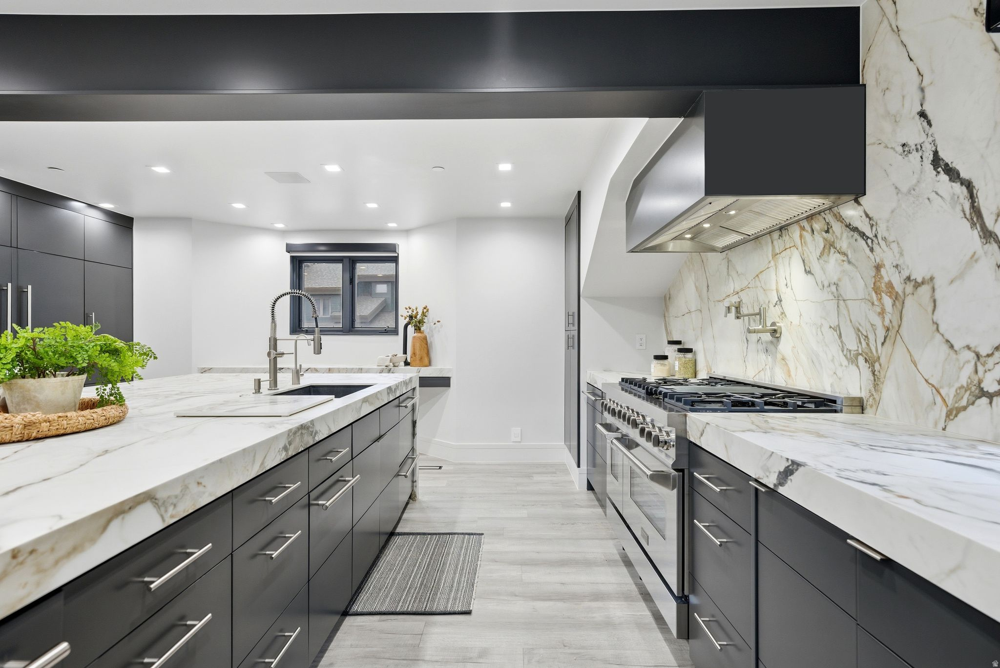 LAKESIDE AT DEER VALLEY - Residential