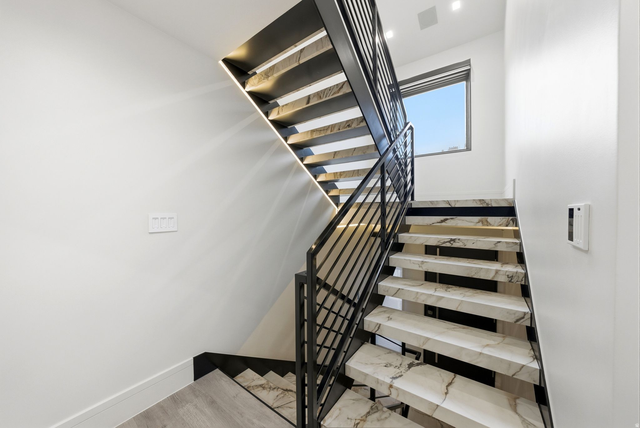 LAKESIDE AT DEER VALLEY - Residential