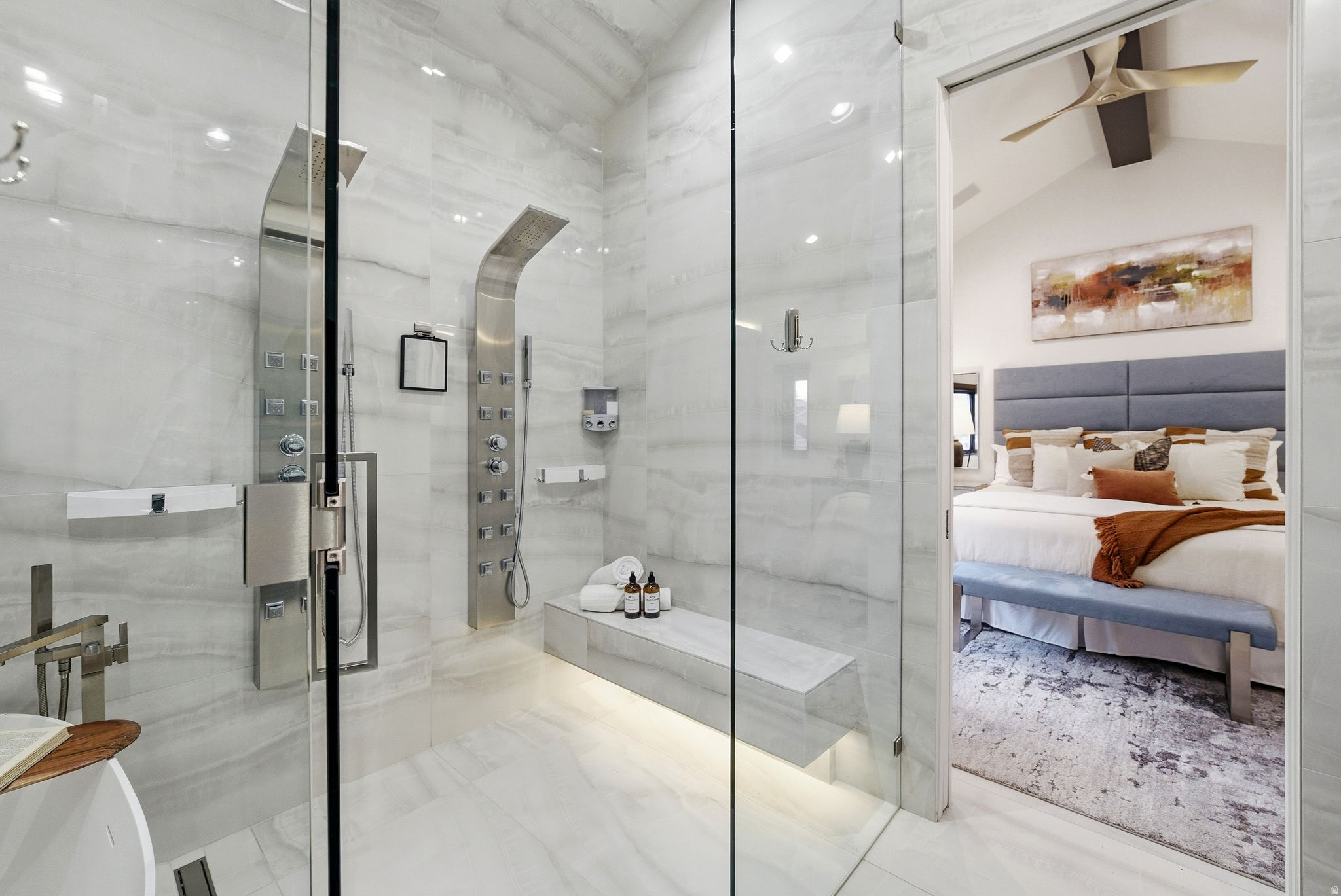 LAKESIDE AT DEER VALLEY - Residential