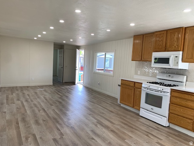MOUNTAIN VIEW ESTATES MOBILE - Residential