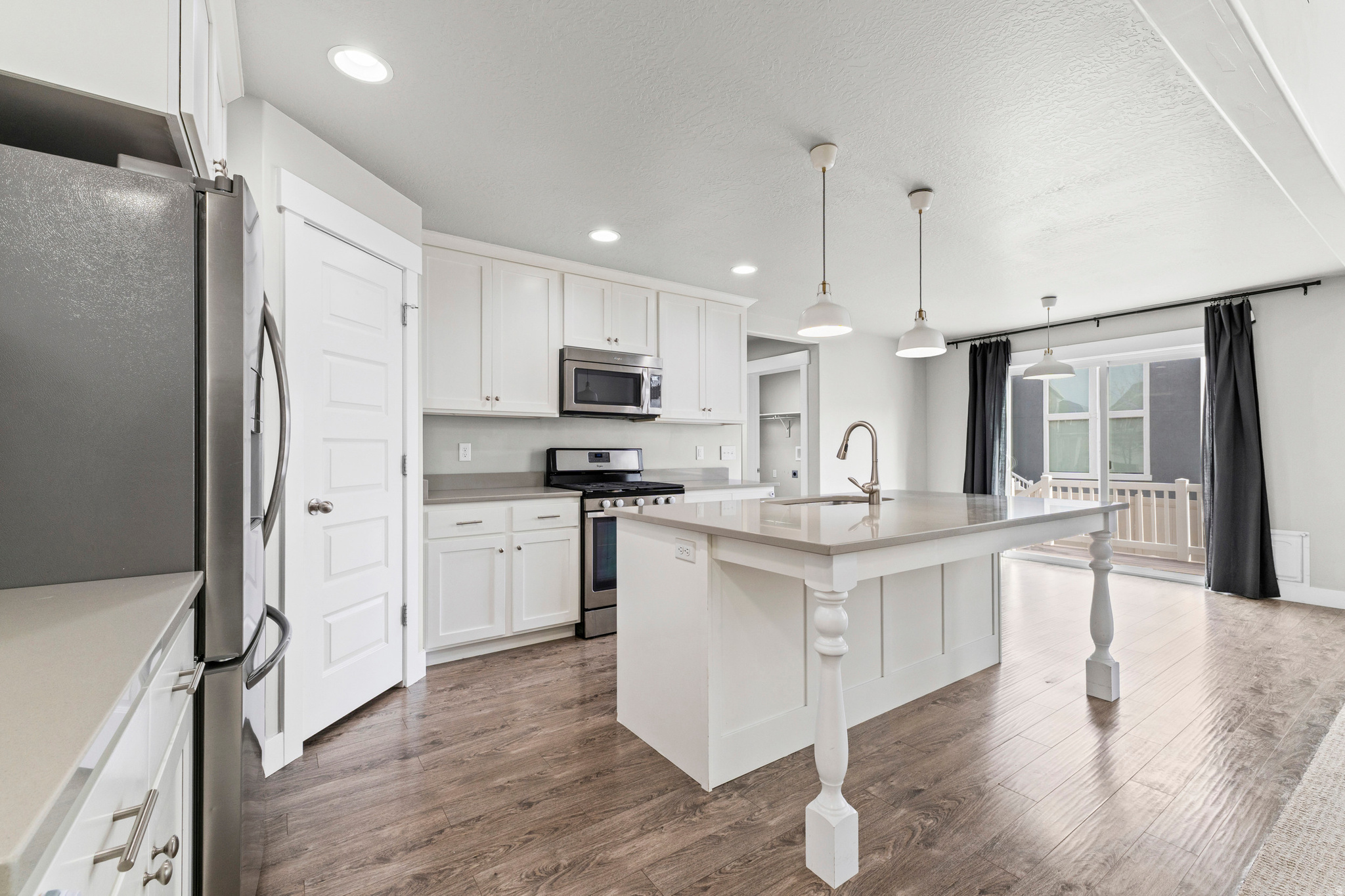 THE PONDS - Residential