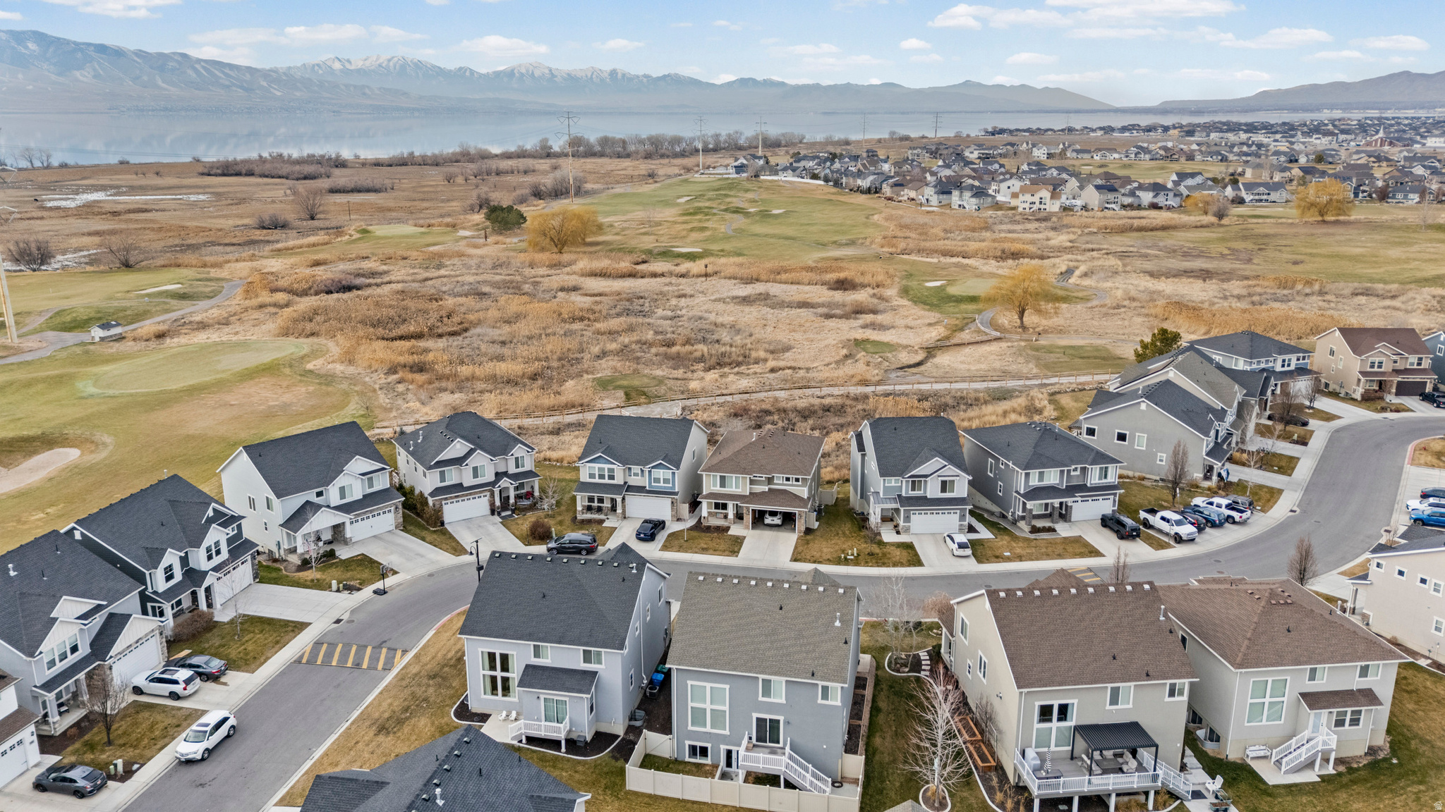 THE PONDS - Residential